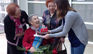 Cuca cumple 100 años en la Residencia de la Caridad de Santander