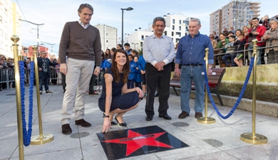 Descubrimiento de la Estrella de la Fama dedicada a la deportista Ruth Beitia.    