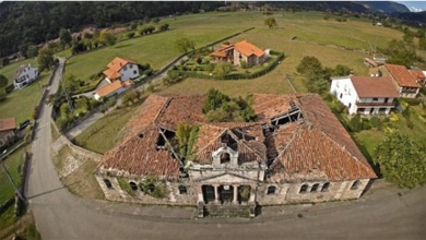 Hispania Nostra alerta del estado de las antiguas escuelas de Terán