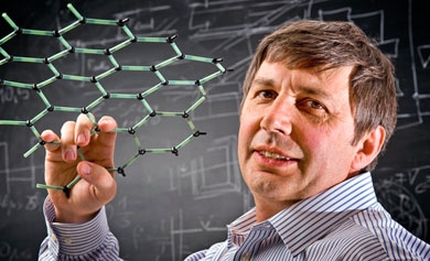 El premio Nobel de Física, Andre Geim, en la nueva Escuela de Fotónica de la UIMP