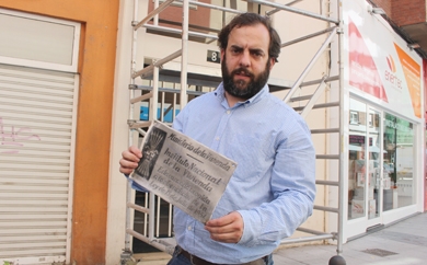 Oyarbide retira la primera placa perteneciente a la época preconstitucional 