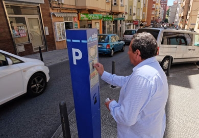Santander renueva 310 parquímetros de OLA