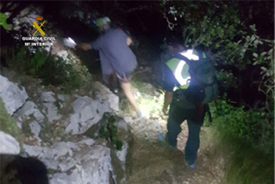 La Guardia Civil rescata a un hombre en la vía ferrata de La Hermida