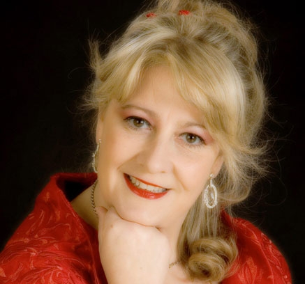 La soprano Montse Obeso con el año de Granados