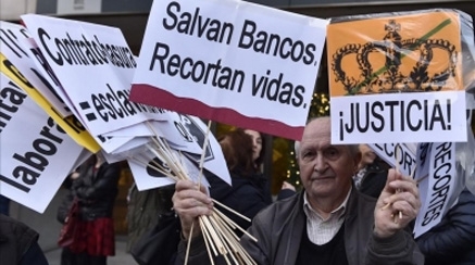 Manifestación espontánea en la Puerta del Sol contra la impunidad judicial