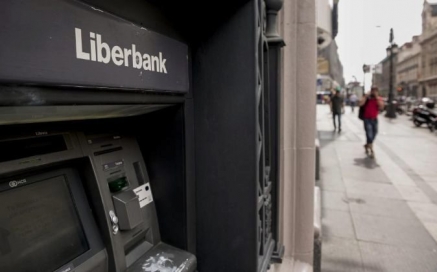 La CNMV prorroga dos meses más la prohibición de las ventas en corto en Liberbank