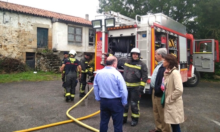 Fallece un octogenario en el incendio de su vivienda en Tezanos