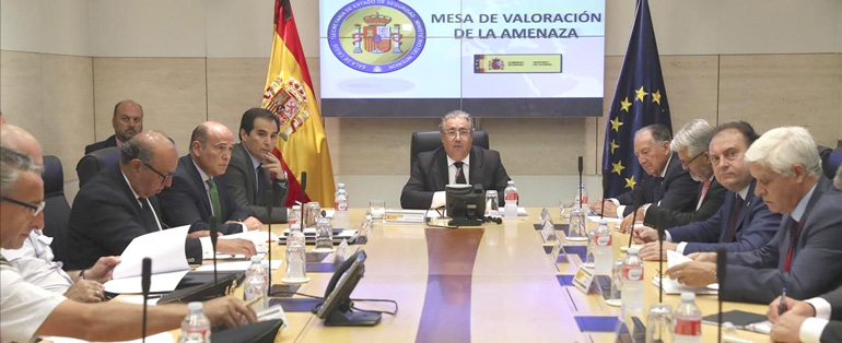 Primer &quot;roce&quot; Gobierno y Generalitat: Zoido da por desarticulada la célula yihadista y los Mossos lo niegan