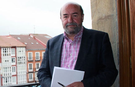 El Gobierno aprueba el nombramiento de Emiliano Corral como presidente del Consejo Escolar de Cantabria.