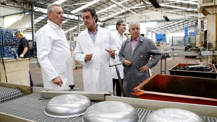 Crece en Cantabria el número de negocios de la industria y del sector servicios
