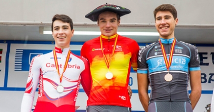 Cayón brilla en los Campeoonatos de España de ciclocross