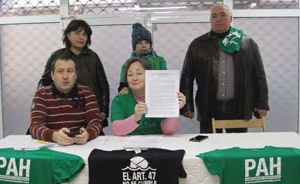 La PAH presenta una iniciativa popular (ILP) para una ley de vivienda en Cantabria