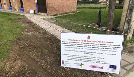 El Ayuntamiento de Cayón construye una nueva acera en Lloreda