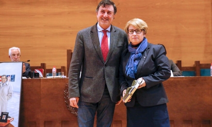 Julio Maruri distinguido con la &quot;Estela de Oro&quot; en el Día de las Letras de Cantabria