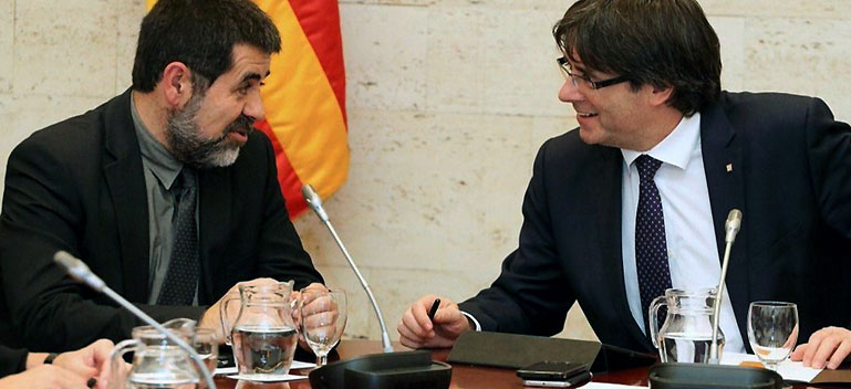 La presión política fuerza a JxCat y ERC pactar la investidura de Jordi Sánchez y &quot;legitimar&quot; a Puigdemont 
