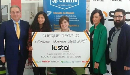 Alumnas de CESINE ganan un concurso de diseño de escaparates organizado por Lostal