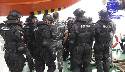 El G.E.O. de la Policía Nacional se entrena en Santander durante tres días