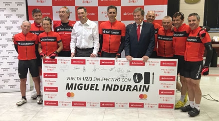 Comenzó la &#39;Vuelta sin efectivo&#39; con Miguel Indurain entre Santander y Madrid 