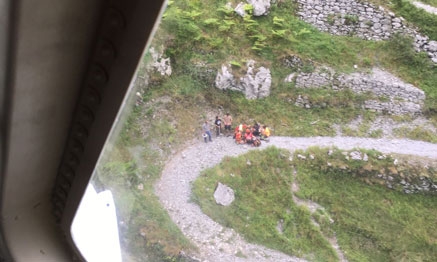 Evacúan en helicóptero a un hombre tras sufrir una crisis convulsiva en la ruta de Tresviso