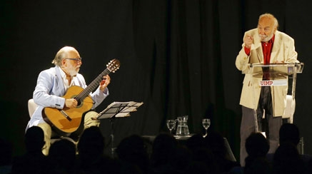 Héctor Alterio hechiza al público de Las Llamas con la vehemencia y la magia