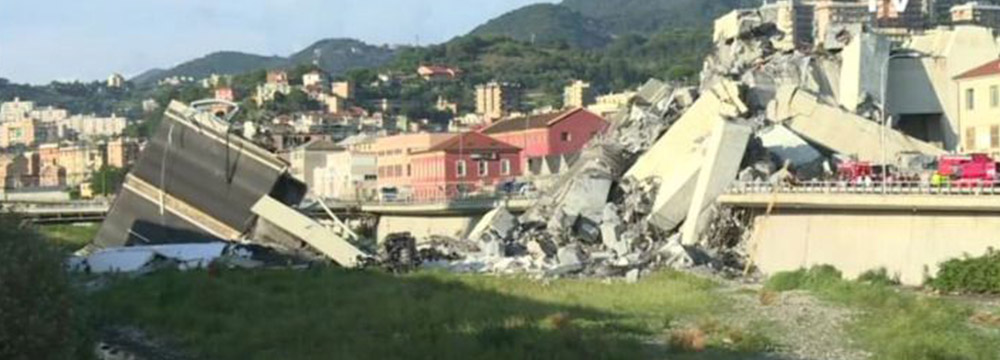 Siguen las labores de rescate tras el derrumbe del puente Morandi en Génova
