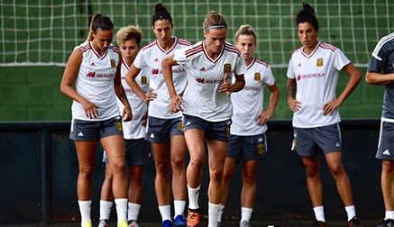 La selección española Femenina de fútbol ya está en Santander