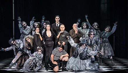 &quot;La Familia Addams&quot; llega el jueves a Santander y abre la programación del &#39;Palacio&#39;