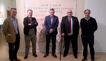 Oria visitó la exposición &lsquo;La Cartografía de los Picos de Europa 1918-2018&rsquo;