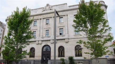 El centro asociado al Reina Sofía recibe la aceptación de la cesión del edificio de la Banco de España