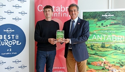 &quot;Un poema de amor a una región&quot;, así ha calificado Martín la guía que Loney Planet ha dedicado a Cantabria