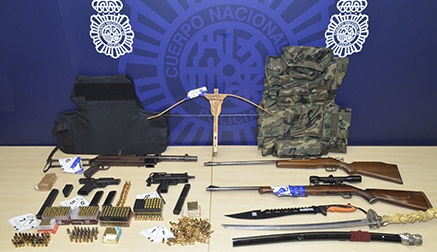 Detenidos tres hombres en Santander por tenencia ilícita de armas y munición