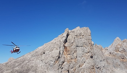 Rescatada una montañera con un traumatismo craneoencefálico en Picos de Europa 