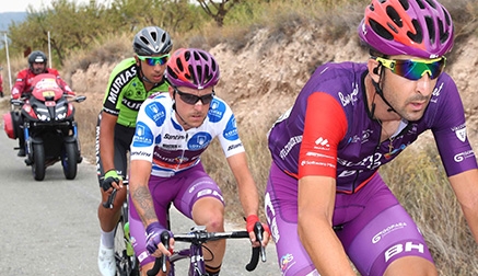 Gran arranque de Ángel Madrazo en La Vuelta como líder de la montaña durante dos jornadas consecutivas