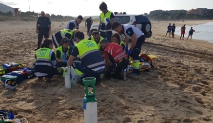 Fallece una mujer holandesa de 65 años tras ahogarse en la playa de Joyel, Noja