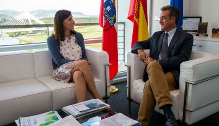 Martín se compromete a impulsar el comercio de Santander y a estrechar la colaboración con el ayuntamiento 