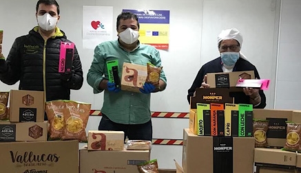 El Andral, Vallucas y Monper donan productos a la Cocina Económica