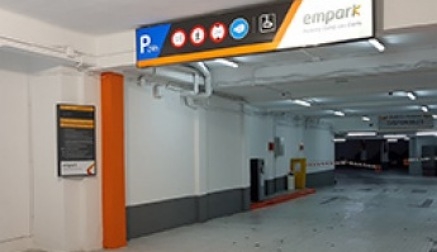 El parking Valdecilla-México ofrece abonos gratuitos al personal sanitario