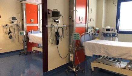El Hospital de Laredo crea un área de cuidados críticos atender a pacientes ingresados por coronavirus