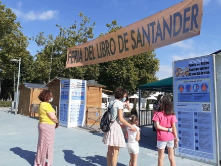 Prosiguen las actividades culturales en la Feria del Libro de Santander