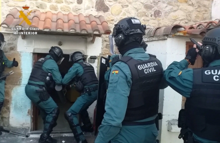 Desmantelada una banda dedicada al tráfico de cocaína que operaba desde Santiago de Cartes, con 23 detenidos