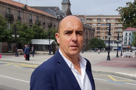 Ricciardiello condena el retraso en la puesta en marcha del Consejo Escolar de Torrelavega