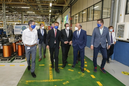 Industria apoya nuevos proyectos de I+D+i de SEG Automotive a través de la línea INNOVA y SODERCAN