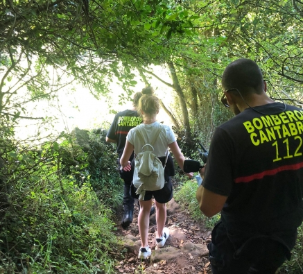 Rescatada una senderista enriscada y desorientada en el monte Buciero de Santoña