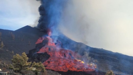 Se cumple un mes del inicio de la erupción volcánica y los expertos ven lejos el final