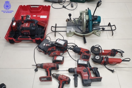 Detenidas tres personas en Santander por robar herramientas en una obra