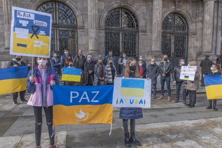 Torrelavega muestra su apoyo al pueblo ucraniano y pide el cese inmediato de la guerra 
