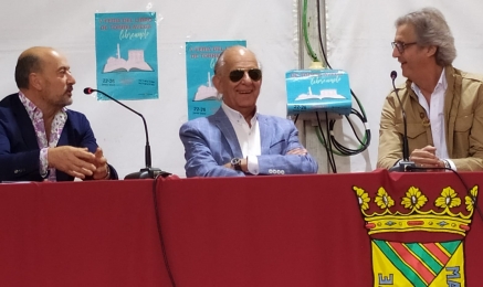 Javier Peña Ruiz-Capillas muy respaldado en la presentación de su nuevo libro