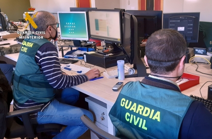 Detenidas 33 personas por una estafa en Cantabria por el método del sim swapping