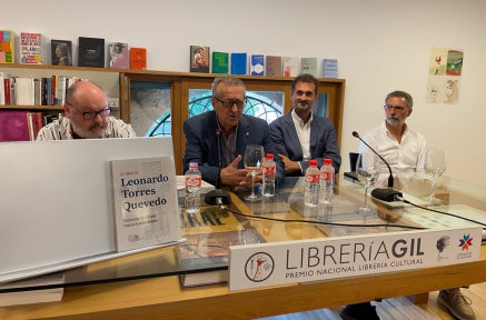 Éxito de público en la presentación de la biografía actualizada del sabio cántabro Torres Quevedo