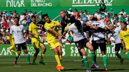 Injusta derrota: el Racing mereció más en la tarde de su regreso a Segunda A (0-2)